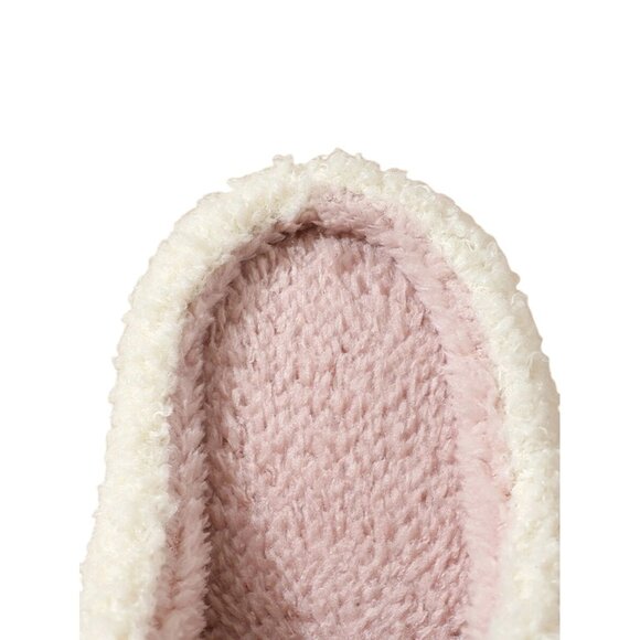 2/$30 Santa Hat Rudolph Size 6-8 Print Soft Home Indoor Floor Slippers - Picture 4 of 7